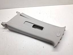 ACABAMENTO SUPERIOR COLUNA CENTRAL ESQUERDA CAPTIVA 2008/