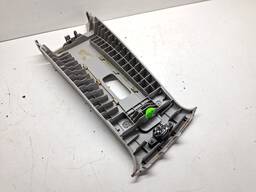 ACABAMENTO SUPERIOR COLUNA CENTRAL ESQUERDA CAPTIVA 2008/