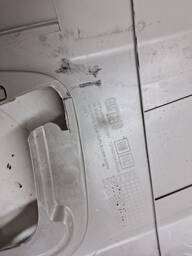 ACABAMENTO INFERIOR COLUNA CENTRAL DIREITA CAPTIVA 2008/