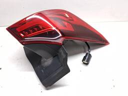 LANTERNA TRASEIRA ESQUERDA TRACKER 2020/ (CANTO)LED