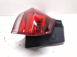 LANTERNA TRASEIRA ESQUERDA TRACKER 2020/ (CANTO)LED