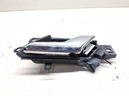 MAÇANETA INTERNA DIANTEIRA DIREITA CAPTIVA 2008/17 DETALHE 