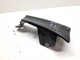 ACABAMENTO INFERIOR LANTERNA ESQUERDA CAPTIVA 2008 A 2017