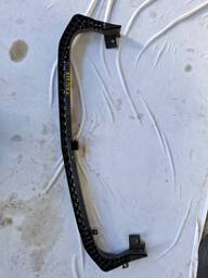 REFORÇO PARACHOQUE DIANTEIRO TRACKER 2020/ DETALHE 