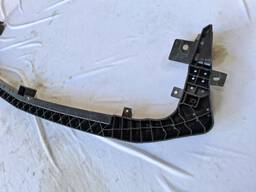 REFORÇO PARACHOQUE DIANTEIRO TRACKER 2020/ DETALHE 