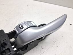 MAÇANETA INTERNA PORTA ESQUERDA RENEGADE 2016/