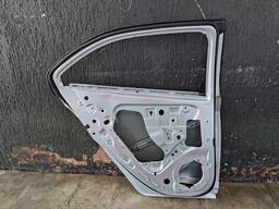 PORTA TRASEIRA ESQUERDA ONIX PRISMA 2013 A 2020 DETALHE 