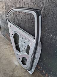 PORTA TRASEIRA ESQUERDA ONIX PRISMA 2013 A 2020 DETALHE 