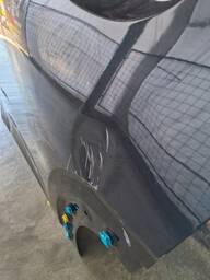 PORTA TRASEIRA ESQUERDA TRACKER 2020 2022/.. C/DETALHE