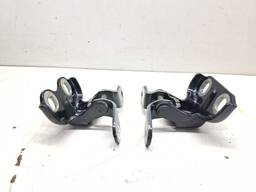 PAR DOBRADIÇA PORTA TRASEIRA ESQUERDA TRACKER 2020/