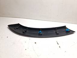 MOLDURA PORTA TRASEIRA DIREITA TRACKER 2020 2021 2022/..