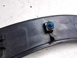 MOLDURA PORTA TRASEIRA DIREITA TRACKER 2020 2021 2022/..