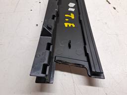 MOLDURA COLUNA PORTA TRASEIRA ESQUERDA POLO 2018/