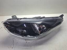 FAROL ESQUERDO KA 2018 A 2021 MASC NEGRA FRISO PRETO