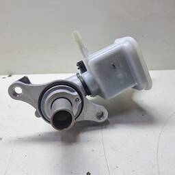 CILINDRO MESTRE FREIO MARCH VERSA 1.6 1.0 2013 A 2020 MANUAL