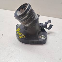 FLANGE CONEXAO AGUA NISSAN VERSA MARCH 1.6 2012 A 2020