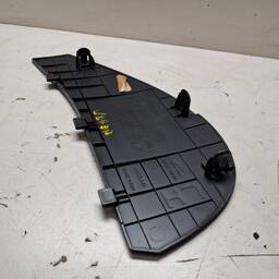 MOLDURA LATERAL ESQUERDA PAINEL MARCH VERSA 2012 A 2019