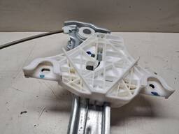 MÁQUINA DE VIDRO PORTA TRASEIRA DIREITA HB20 2020/ MANUAL