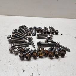 PARAFUSOS PEQUENOS MOTOR ONIX TRACKER  1.0T 2020/