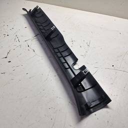 SOLEIRA PORTA DIANTEIRA DIREITA HB20 2020 A 2023