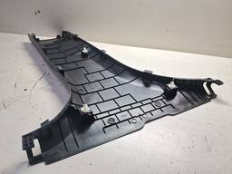 ACABAMENTO COLUNA CENTRAL DIREITA HB20 2020 A 2023