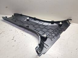 ACABAMENTO COLUNA CENTRAL DIREITA HB20 2020 A 2023