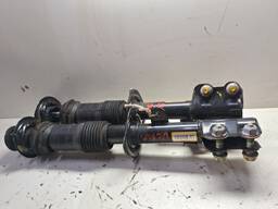 PAR AMORTECEDORES DIANTEIRO VERSA 2012 2013 A 2020