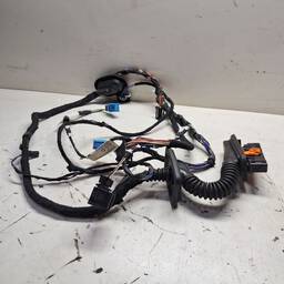 CHICOTE PORTA DIANT ESQ POLO 2022 A 2015 TRECK