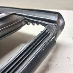 CANALETA VIDRO PORTA TRASEIRA DIREITA POLO NIVUS 2018/ AVARI