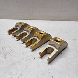  TRAVA BICO RENEGADE TORO  COMANDER DIESEL 2.0 16/ UNIDADE