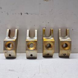  TRAVA BICO RENEGADE TORO  COMANDER DIESEL 2.0 16/ UNIDADE