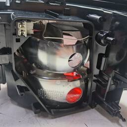 LANTERNA TRASEIRA ESQUERDA TORO 2016 2017 A 2025