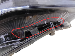 FAROL DIREITO COROLLA CROSS 2022/HYBRIDO FRISO AZUL (DETALHE