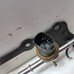 SENSOR PRESSAO COMBUSTIVEL EVOQUE 2.0 GAS 2012 A 2016