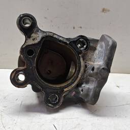 SUPORTE BOMBA ALTA PRESSAO EVOQUE 2.0 2012 A 2016