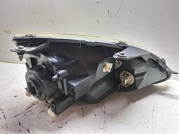 FAROL ESQUERDO FIESTA 2003 A 2007