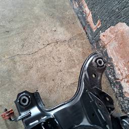 EIXO AGREGADO TRASEIRO EVOQUE 2012 A 2016 FREELANDER 2 09/13