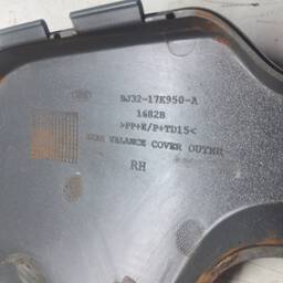 APLIQUE TRASEIRO DIREITO ESCAPAMENTO EVOQUE 2012 A 2015