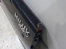 TAMPA TRASEIRA CAÇAMBA HILUX 09 A15 C/ FURO CHAVE C/DETALHE