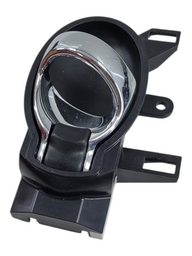 MACANETA INTERNA PORTA ESQUERDA NISSAN MARCH VERSA 2013 2020 PRETO DIANTEIRA