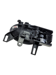 MACANETA INTERNA PORTA ESQUERDA NISSAN MARCH VERSA 2013 2020 PRETO DIANTEIRA