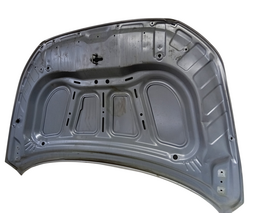 CAPÔ DIANTEIRO HB20 2023/ DETALHE