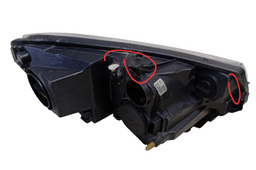 FAROL ESQUERDO SANDERO 15/20 LOGAN 2014 A 2020 DETALHE