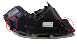 FAROL ESQUERDO SANDERO 15/20 LOGAN 2014 A 2020 DETALHE