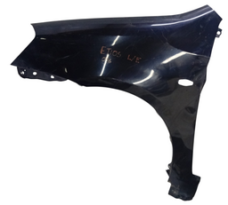 Paralama L/E Etios 2013 2014 a 2021 C/Furo Pisca) Detalhe