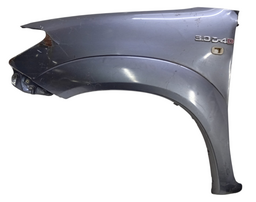 Paralama L/E Hilux / Sw4 2006 a 2011 C/Furo Moldura - Detalh