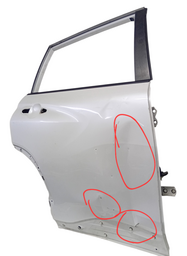 PORTA TRASEIRA DIREITA COROLLA CROSS 2022  A 2024/ - DETALHE