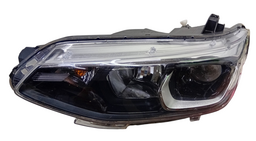 Farol Dianteiro Esquerdo Sem Led Tracker 2020/2023 -Detalhes