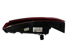 LANTERNA TRASEIRA DIREITA FASTBACK 2022/ (MALA)