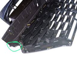 GRADE PARACHOQUE HYUNDAI CRETA 2022 2023 2024 (AVARIA)